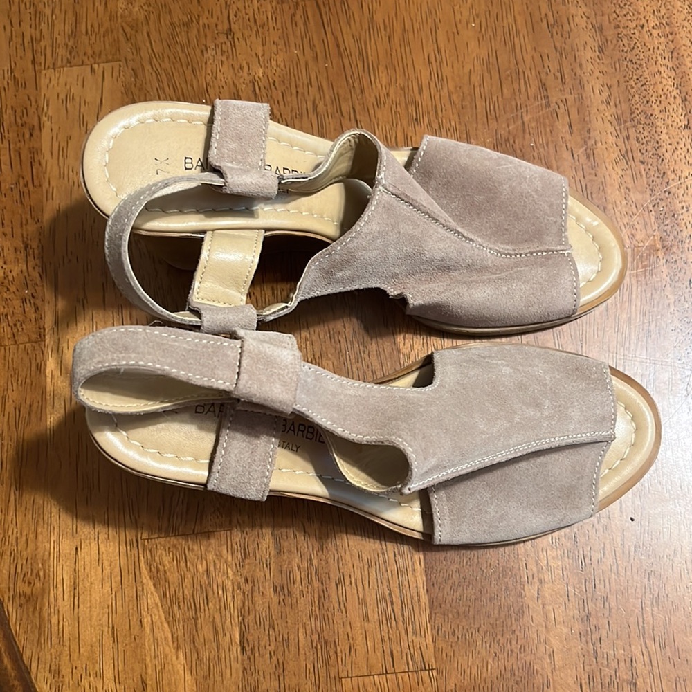 Barbara Barbieri size 7.5 peep toe sandals